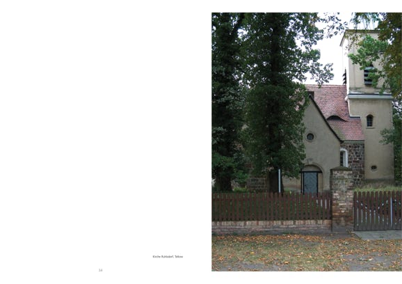STEINE PLÄTZE ZEUGEN, intervention, Karl-Marx-Allee, Berlin, 2009, series of 10 fine art inkjet prints, 42 cm × 29,7 cm each 