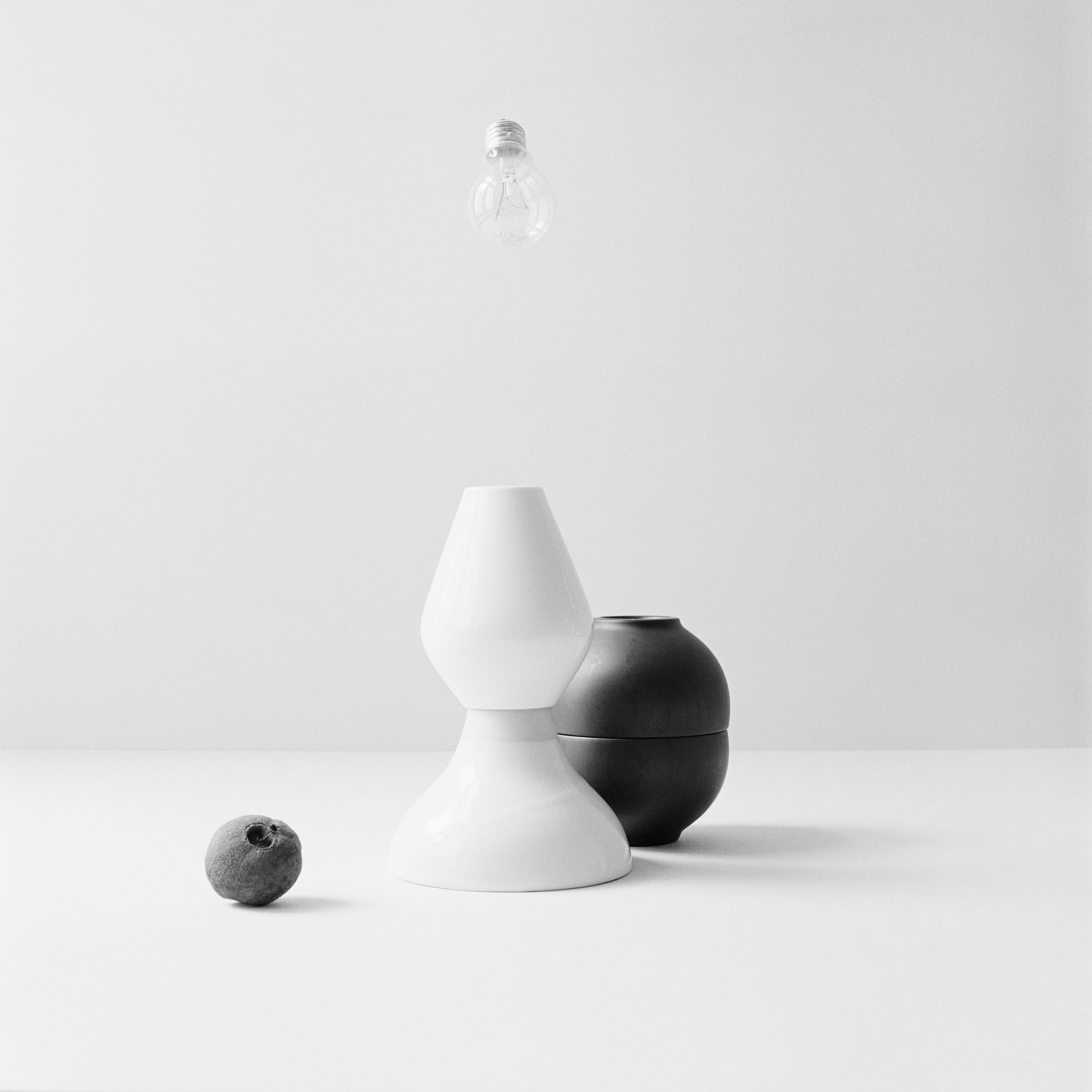 tabula rasa, still life photography, gelatin-silver paper, 2019/2022